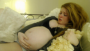 Preggo Contractions and a couple kicks