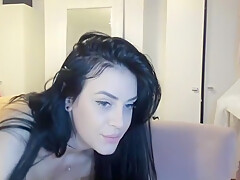 A Girl With A Gorgeous Body Demonstrates It