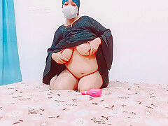 Muslim Big Ass Babe In Niqab Sex With Toy In Doggystyles